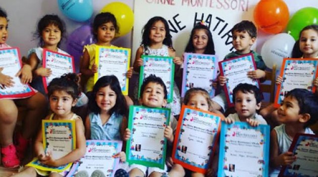 Montessori Çocukları Diploma ve Karnelerini Aldı