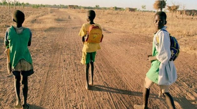 Mozambik'te 250 bin çocuk tehdit altında
