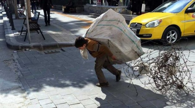 Mülteci Çocuk İşçinin Yaşı Küçük, Yükü Büyük