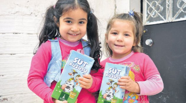Mülteci Minikler De ‘Süt Kuzusu’ Oldu