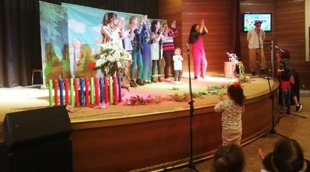 Nezaket Okulunda Tiyatro Eşliğinde Eğitim
