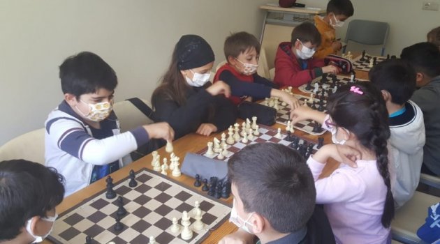 Odunpazarı'nda çocuklar için satranç atölyesi