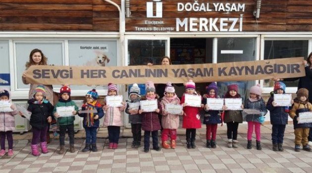 Öğrenci Ve Sporculardan Duyarlı Davranış