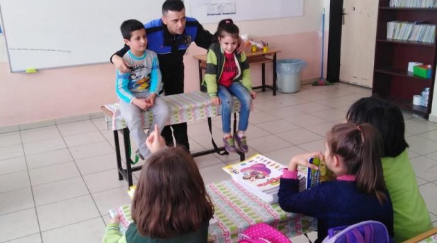 Öğrenciler Polislik Mesleğini Öğrendiler