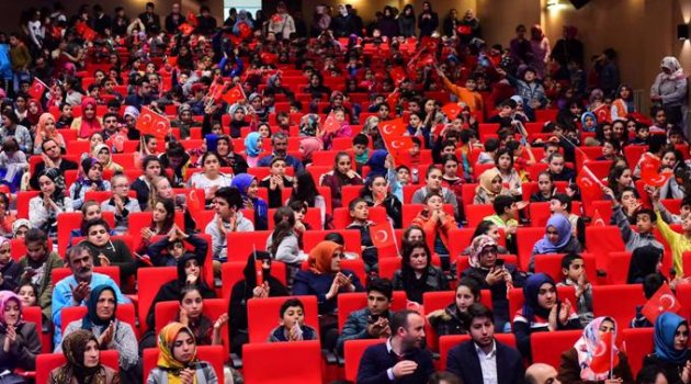 Öğrencilerden 15 Temmuz Şiir Dinletisi
