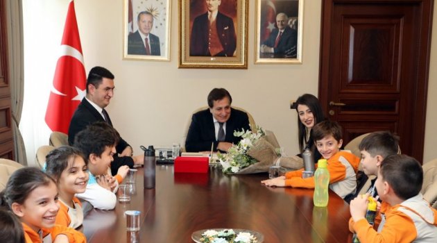 Öğrencilerden Vali Küçük'e Ziyaret