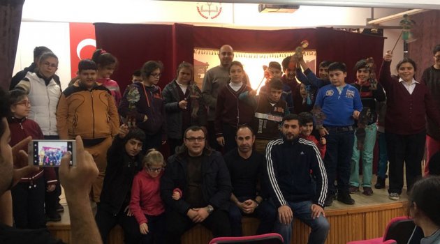 Öğrencilere ‘Karagöz ve Hacivat` Morali