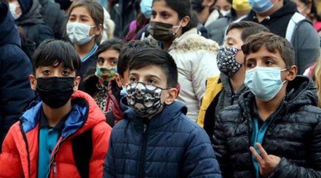 Okullarda 'figürlü maske' tehlikesi