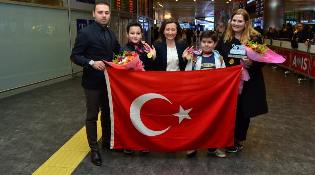 Okyanus Kolejlerine Uluslararası Bilim Yarışmasında 'En Başarılı Proje' Ödülü