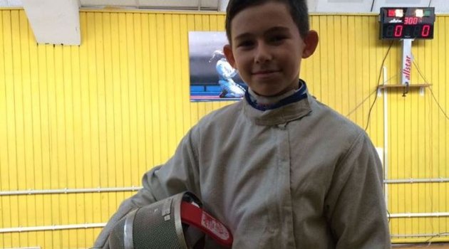 Örnek Öğrenci Eskrimde Bursa 3.Cüsü Oldu