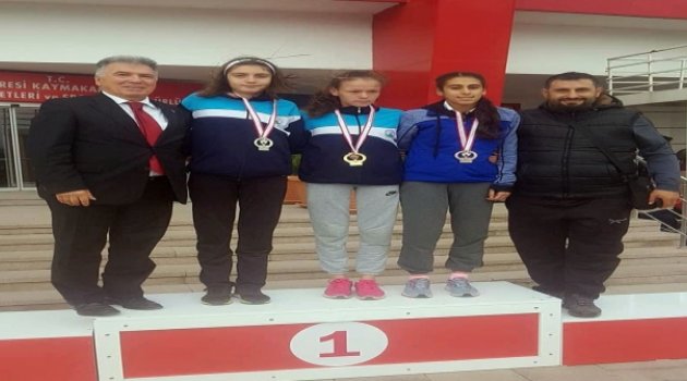 Osmangazili Atletlerin Madalya Sevinci