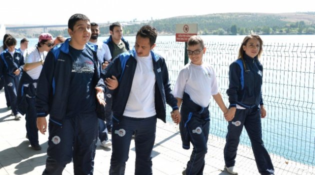 Otizmli Çocukların Mavi Göl'de Piknik Keyfi