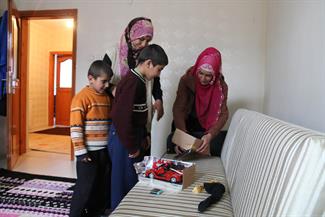 Oyuncak Arabayla Gelen Mutluluk
