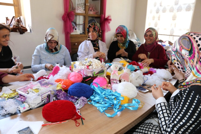 Oyuncaksız Çocuk Kalmasın Projesi