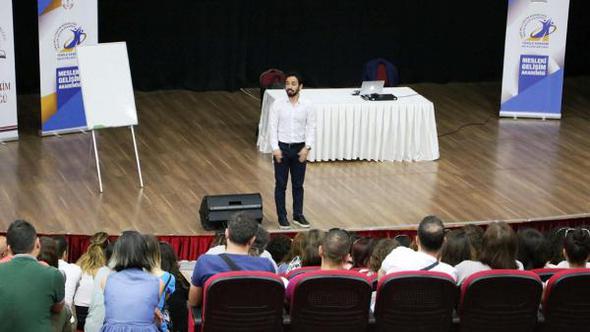 Özgür Bolat: