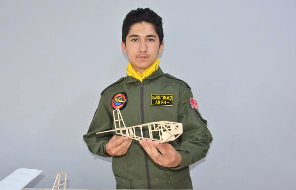 Pilotluk Hayallerini Model Uçaklarla Süslüyorlar