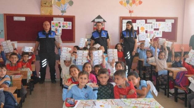 Polis Ekiplerinden Çocuklara Güvenlik Eğitimi