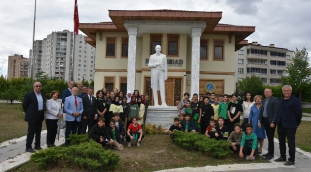 RUMELİSİAD geleceğe köprü oluyor