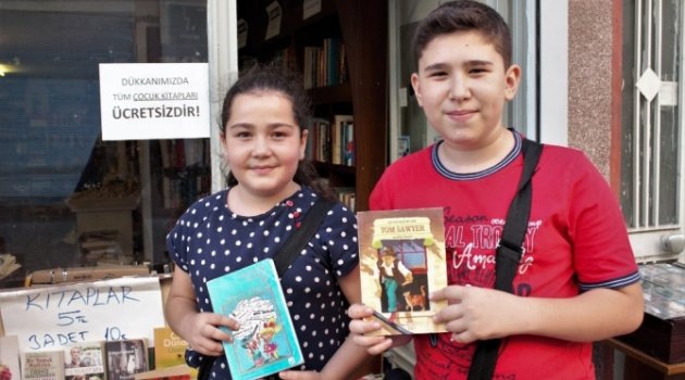 Sahaf Çocuklara Kitap Topluyo