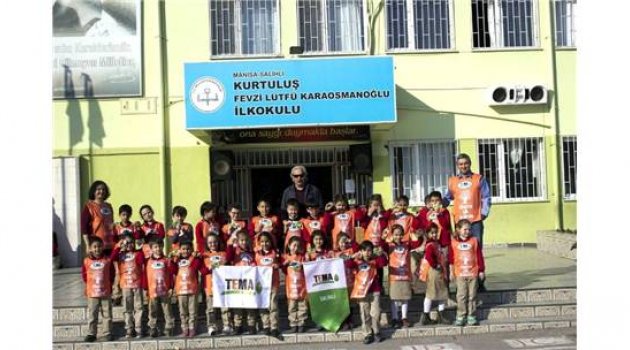 Salihli'de Minik Tema'cılara Rozet Takıldı