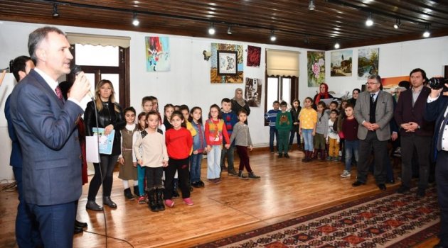 Sanat Atölyesinin Minik Öğrencileri Sertifikalarını Aldı