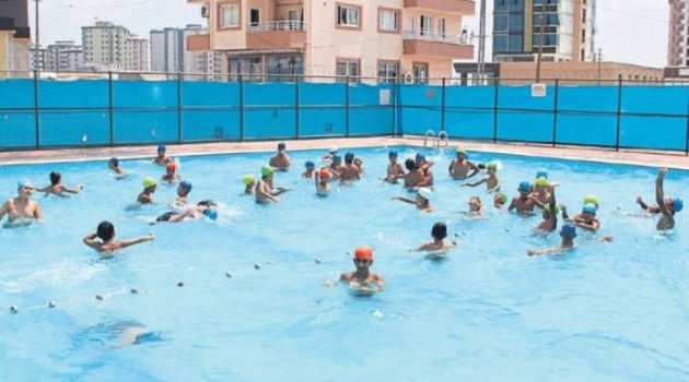 Sarıçamlı Çocuklar Havuzlara Akın Etti