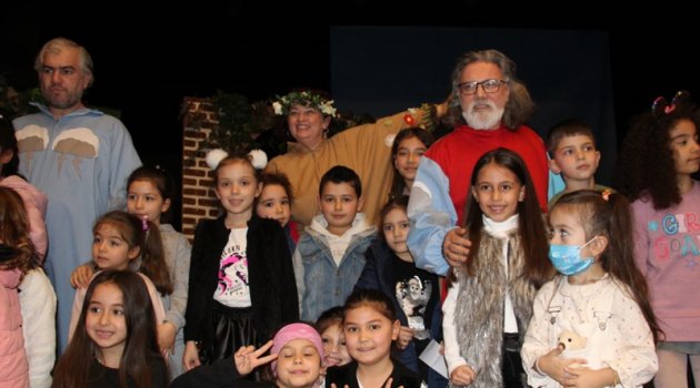 Şehir Tiyatrosu çocuklara unutulmaz bir gün yaşattı