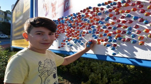 Şekerli Reklam Panoları Çocukların Yüzünü Güldürdü