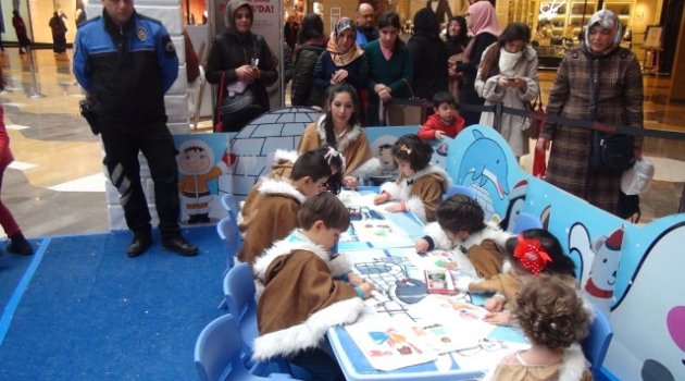 Sevgi Evlerinde Kalan Çocuklar Polis Eşliğinde Eskimo Oldu