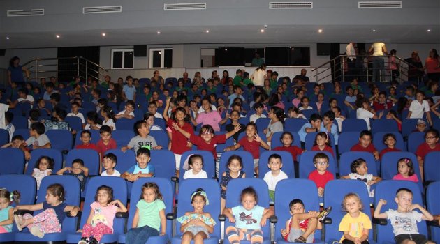 Sezonun ilk çocuk oyunu ‘Yağmur Taşı’ gösterime giriyor