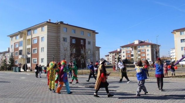 Sokağa çıkma kısıtlaması bulunan çocuklar için eğlence programı