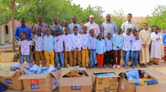 Somalili Çocukların Bayramlıkları Bursa'dan
