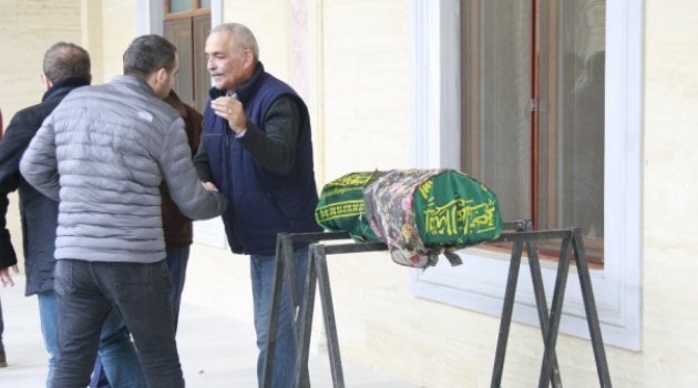 Su bebek son yolculuğuna uğurlandı
