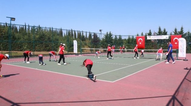 Sultangazili çocuklar hem eğleniyor hem öğreniyor