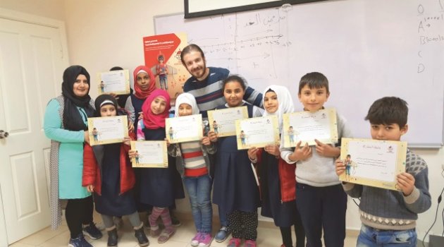 Suriyeli Çocuklar Geleceği Kodluyor