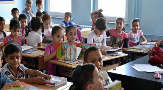 Suriyeli Çocuklar İçin 56 Okul Yapılacak