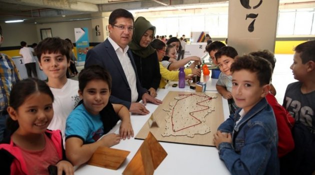 Tales Matematik Müzesi Gezici Tır'ı Çocuklarla Buluştu