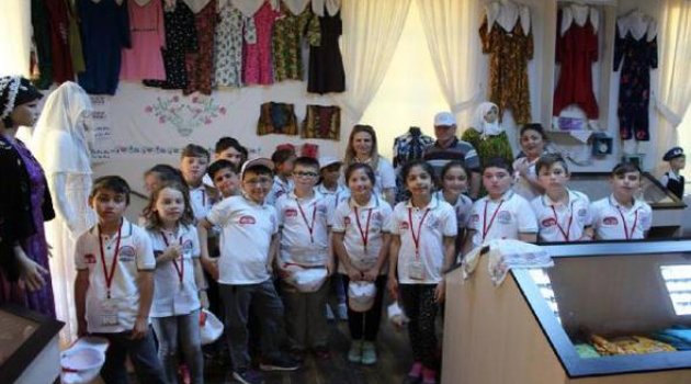 Tarım kampında lider çocuklar belgelerini aldı
