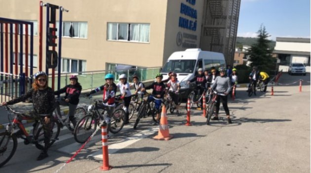 TED Bursa Koleji Ortaokul “veloTED Bisiklet Kulübü” Yollarda!