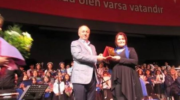 THM Çocuk Korosu'ndan Yılsonu Konseri