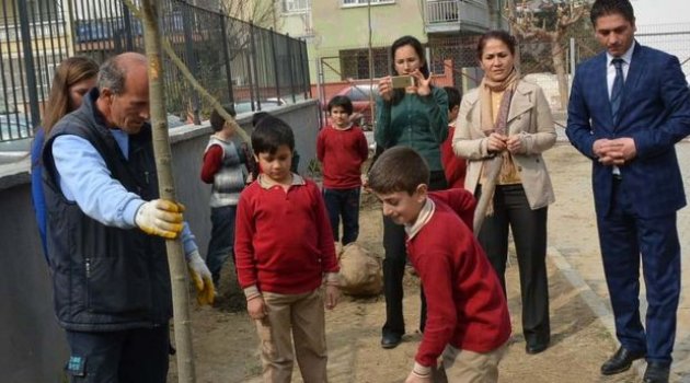 Toprağa Hayat Verdiler