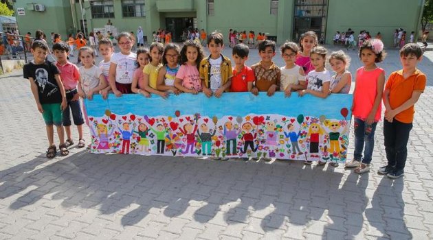 Türk Ve Suriyeli Çocuklar 'Aynı Güneşin Altında'
