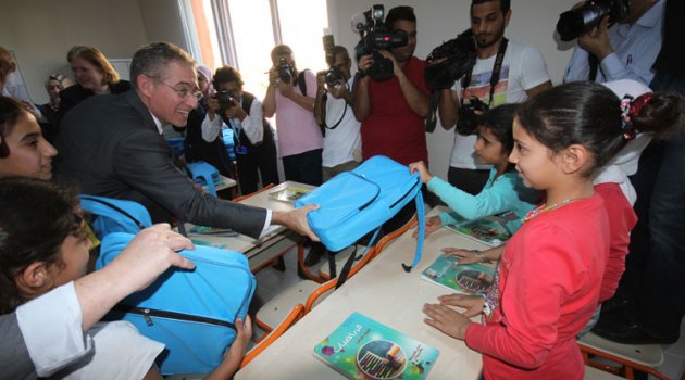 UNICEF'ten Suriyeli Çocuklara Okul