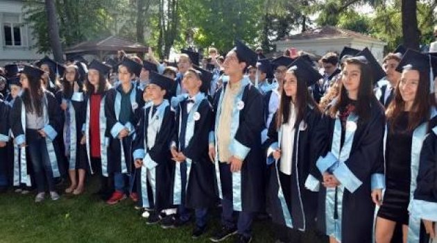 Üsküdar Çocuk Üniversitesi İlk Mezunlarını Verdi