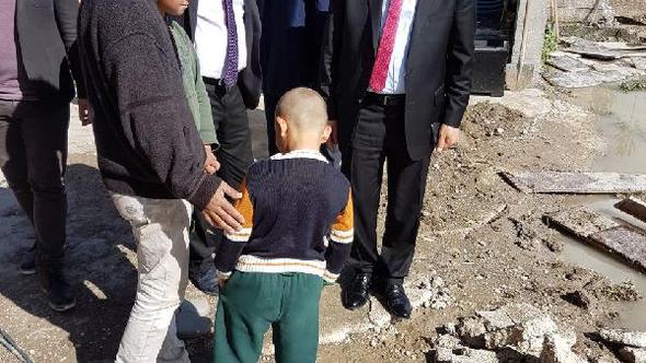 Van Büyükşehir Belediyesi, barakada yaşan diyaliz hastasına ev yapıyor
