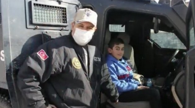 Van polisi çocuklarla buluştu