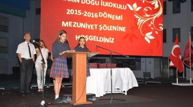 Yakın Doğu İlkokulu 2015-2016 Öğretim Yılı Mezunlarını Verdi