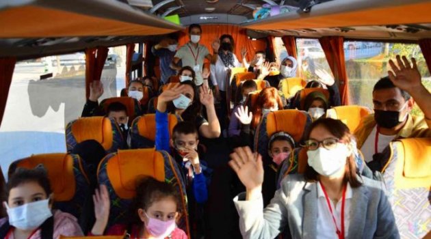Yangınzede çocuklar, Antalya’yı gezdi