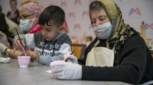 Yaşlılarla minikler Yaşlılar Haftasında buluştu