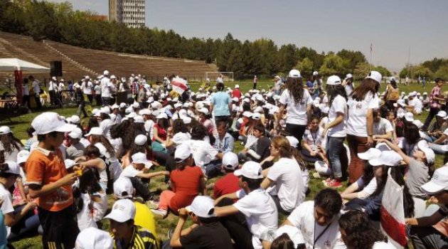 Yenimahalleli çocuklar Yaz Çalışma Kampı'na hazırlanıyor